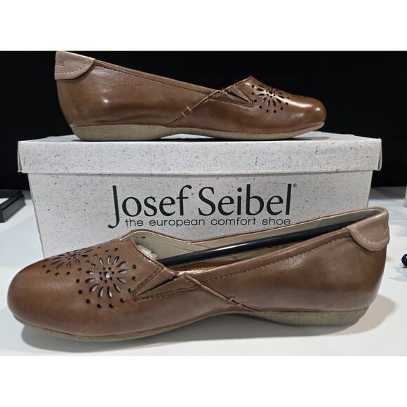 Josef Seibel Fiona Women's Brown Flats EU 37 - AA Extra Narrow (US 6.5) - Picture 2 of 3